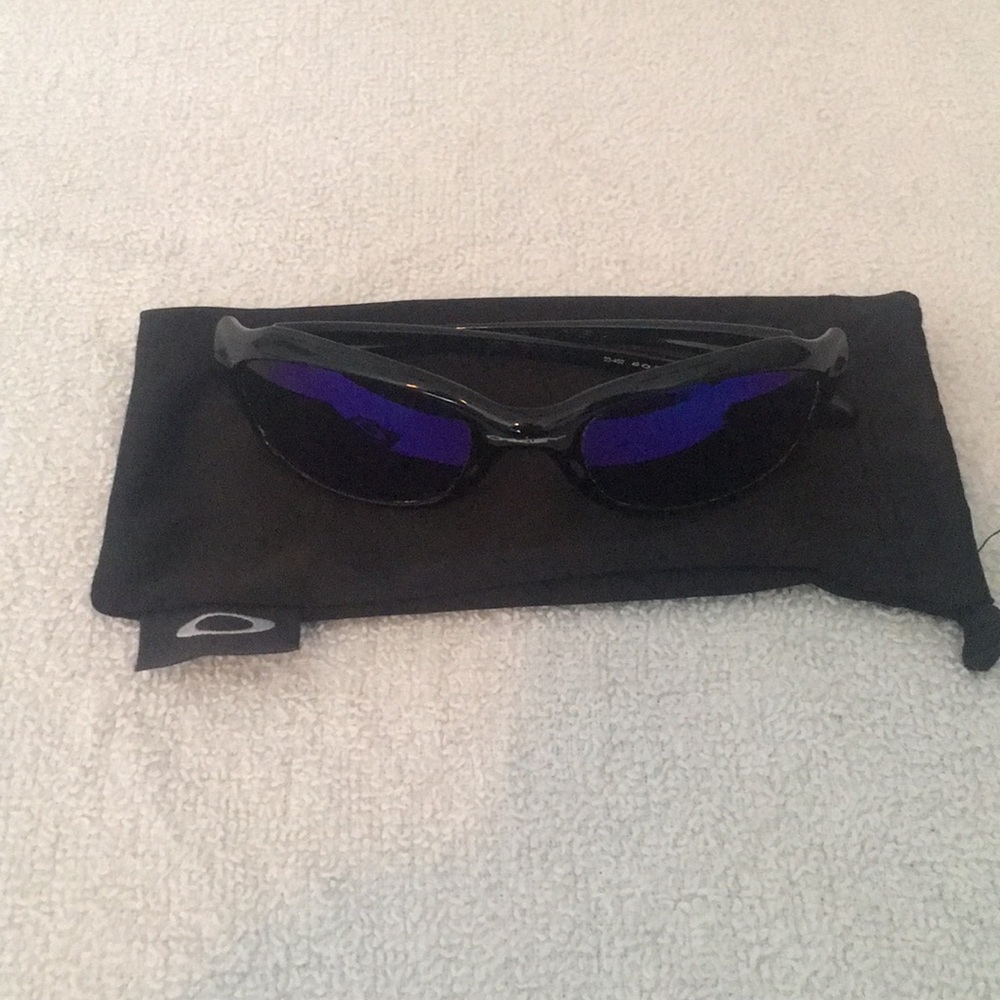 Oakley baby/kid sunglasses